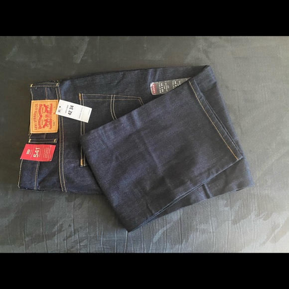 Black Levi jeans - Picture 3 of 3